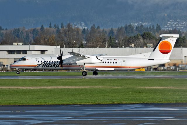 de Havilland Dash 8-400 (N421QX)