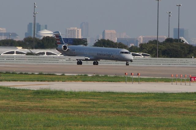 Canadair Regional Jet CRJ-200 (N943LR)