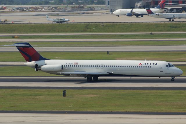 McDonnell Douglas DC-9-50 (N779NC)