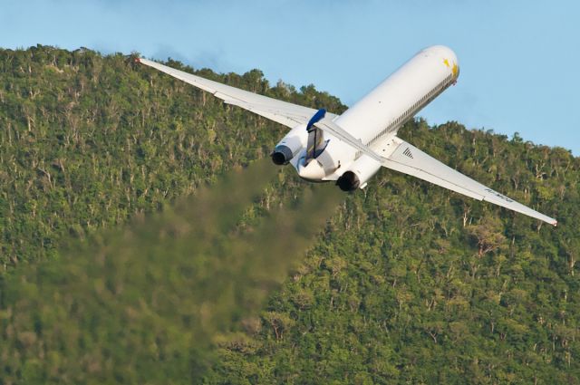 McDonnell Douglas MD-82 (PJ-MDB)