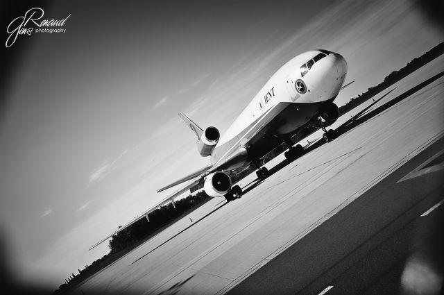 McDonnell Douglas DC-10 (Z-ALT)