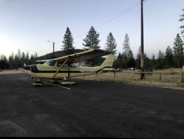 Cessna Skyhawk (N2558L)