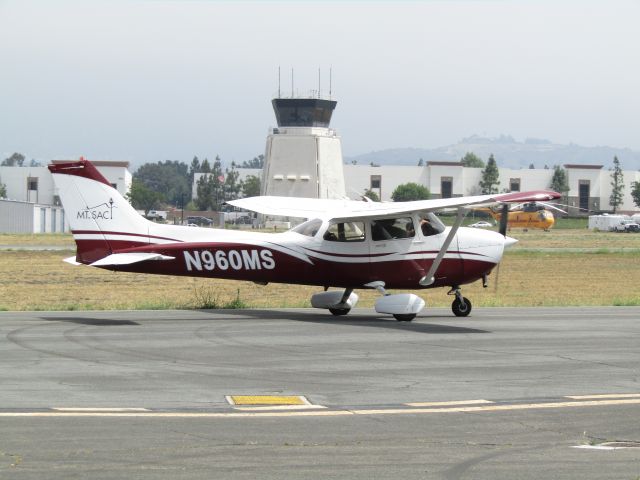 Cessna Skyhawk (N960MS) - Taxiing to RWY 26L