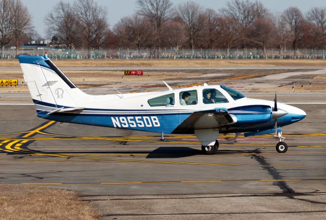 Beechcraft 55 Baron (N955DB)