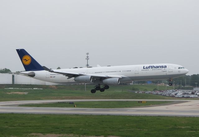 Airbus A340-300 (D-AIFF)