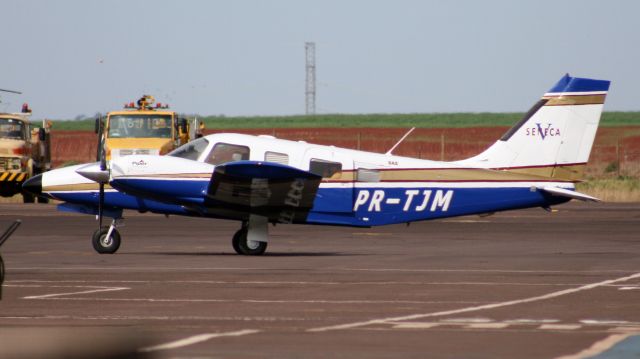 Piper Seneca (PR-TJM)