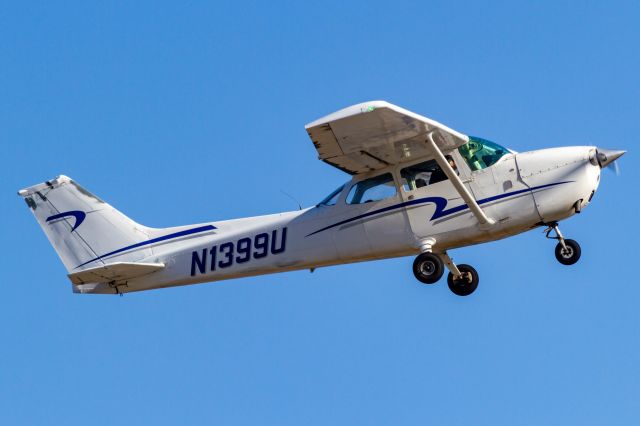 Cessna Skyhawk (N1399U)