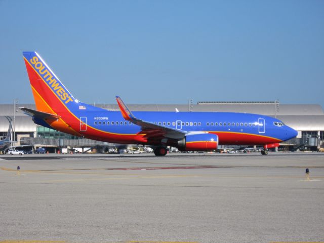 Boeing 737-700 (N933WN) - Holding on RWY 19R