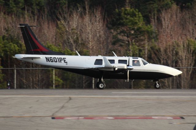 Piper Aerostar (N601PE) - KORF (Norfolk International Airport) - 21 DEC 2013br /br /VCS Transportation LLC 1977 Ted Smith Aerostar 601P N601PE rolling out on RWY 23 after landing.  Now with winglets.