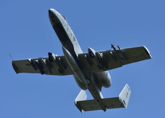 Fairchild-Republic Thunderbolt 2 — - Fairchild-Republic A-10 Thunderbolt II on a Mediaday in ETSL 09.06.23