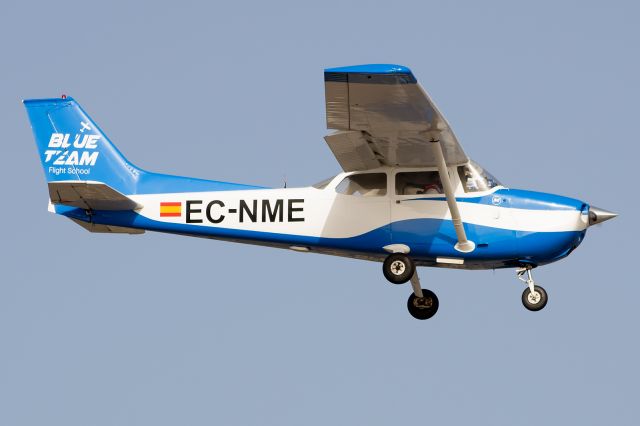 Cessna Skyhawk (EC-NME) - Blue Team Flight School