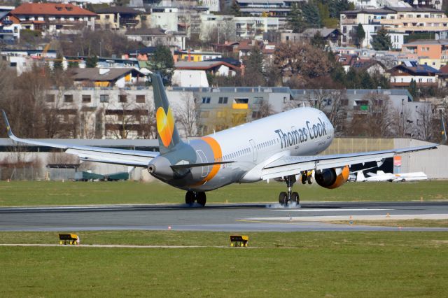 Airbus A321 (G-TCDF)