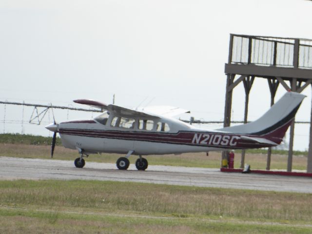 Cessna Centurion (N210SC)