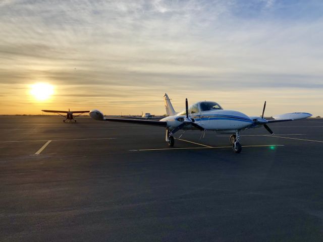 Cessna 310 (N5083J)