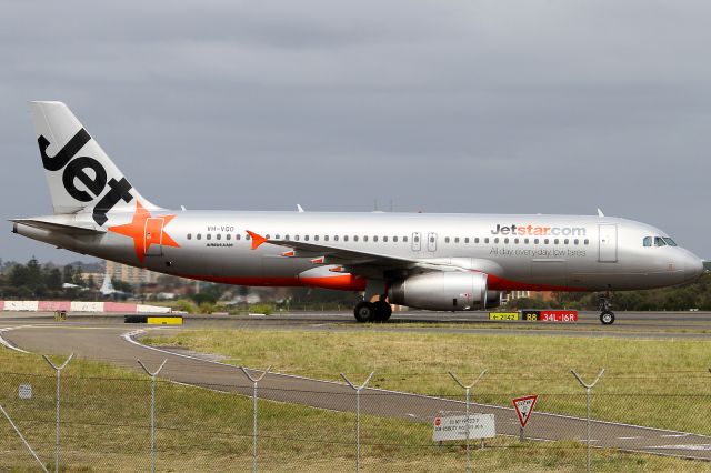 Airbus A320 (VH-VQO)