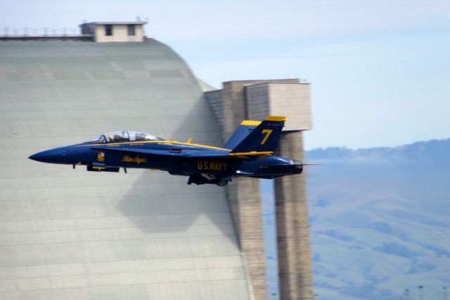 McDonnell Douglas FA-18 Hornet (16-3468) - Blue Angel #7 on a pre-SUPER BOWL publicity flight.