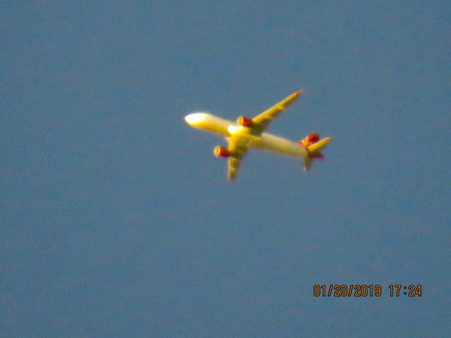 Airbus A320 (N284VA)