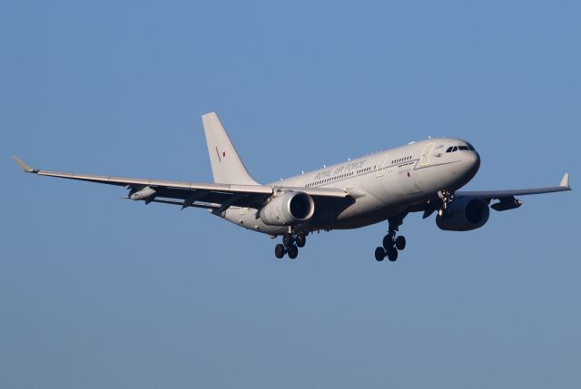 Airbus A330-200 (ZZ338)