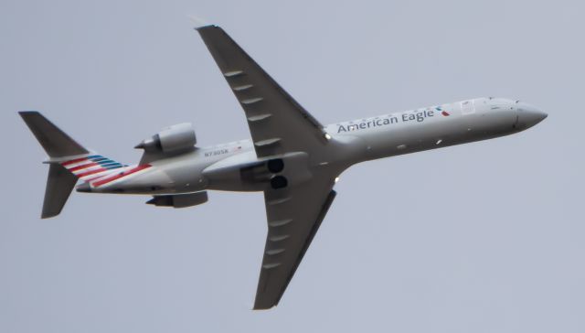 Canadair Regional Jet CRJ-700 (N730SK) - 730SK departing KSAF right before the rain