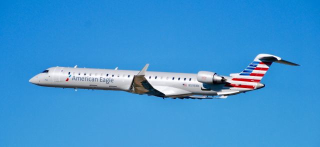 Canadair Regional Jet CRJ-900 (N589NN)