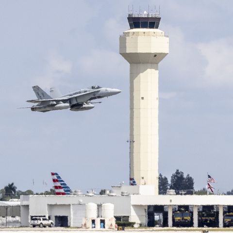 McDonnell Douglas FA-18 Hornet (VMFA115)