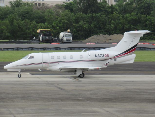 Embraer Phenom 300 (N373QS)