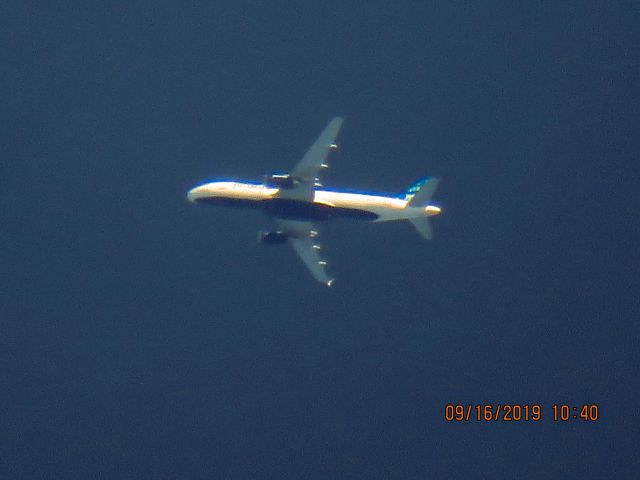 Airbus A320 (N591JB)