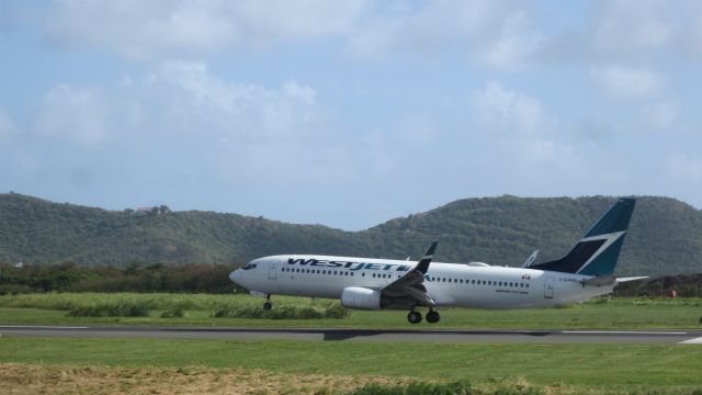 Boeing 737-800 (C-GWBL)