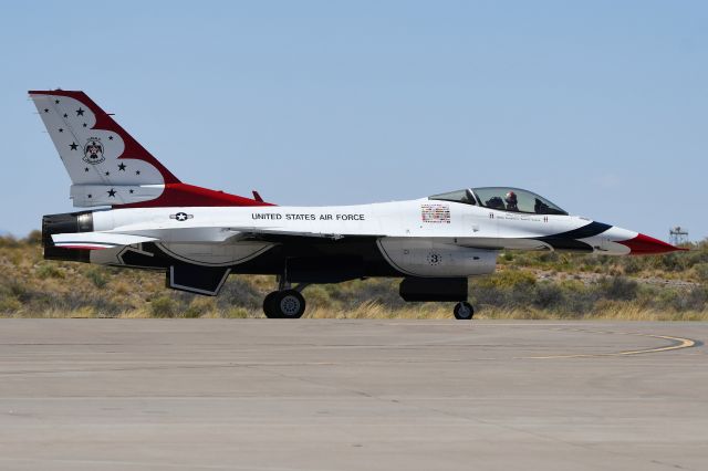 Lockheed F-16 Fighting Falcon (92-3898)