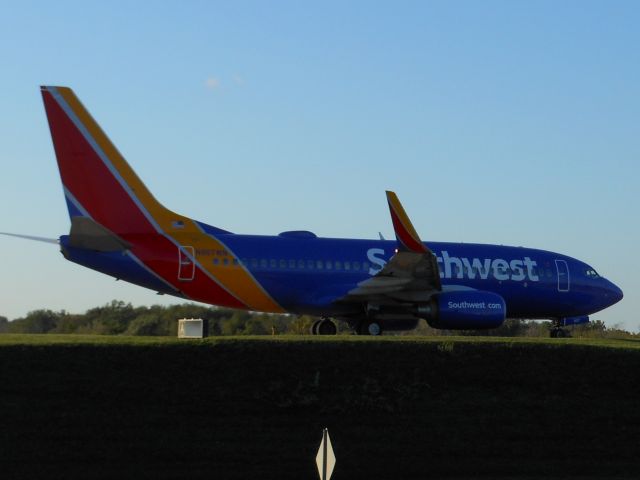 Boeing 737-700 (N907WN)