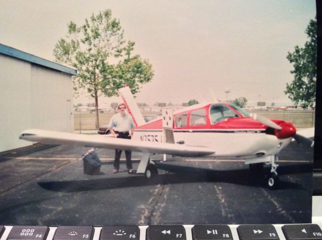 Piper Cherokee Arrow (N7575J)