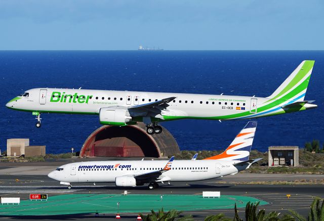 EMBRAER ERJ-190-400 (EC-OEB)