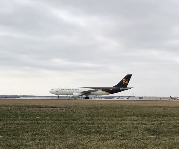 Airbus A300F4-600 (N161UP) - Runway 19 departure! 12/23/21.