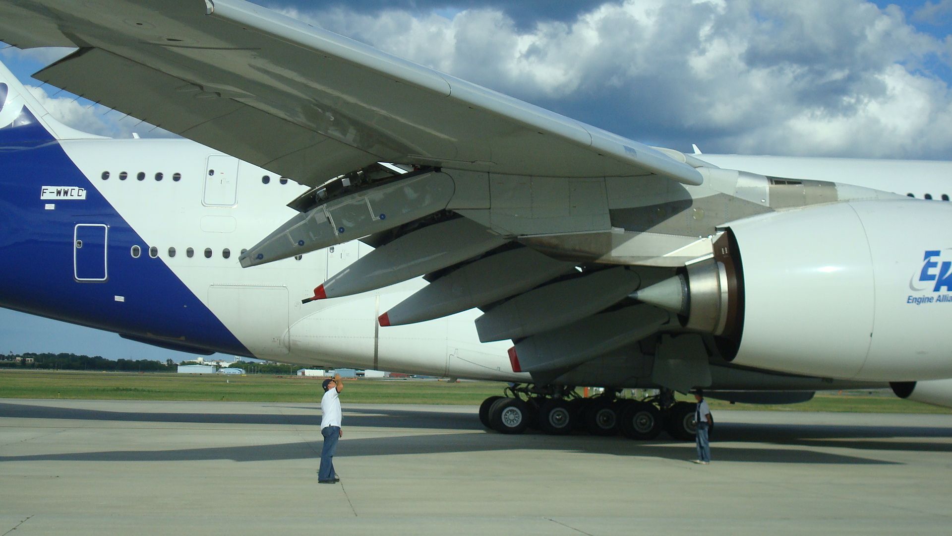 Airbus A380-800 (F-WWDD) - Imagine what this guy is thinking    Almost ready to taxi in Milwaukee