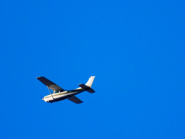 Cessna Skylane RG (N9852C)