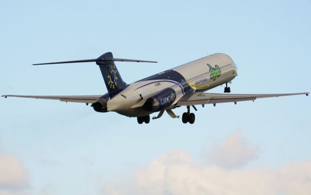 McDonnell Douglas MD-83 (N120MN)