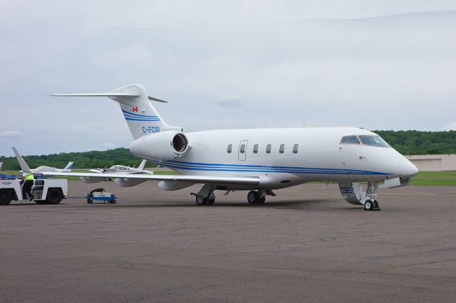 Bombardier Challenger 300 (C-FCSI)