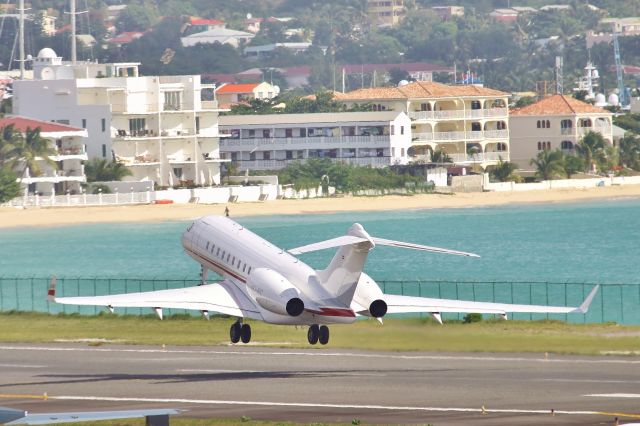 Bombardier Global 5000 (OE-IBC)