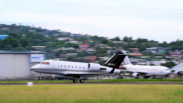 Canadair Challenger (N604DT)