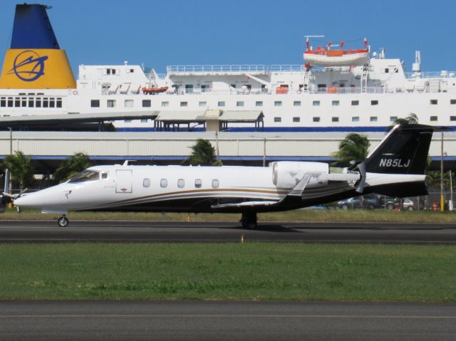 Learjet 60 (N85LJ)