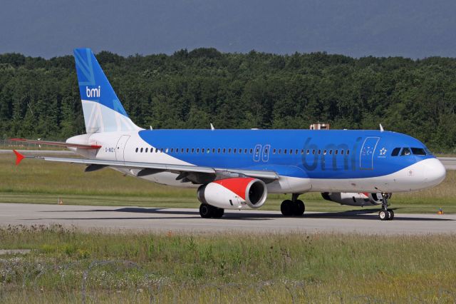 Airbus A320 (G-MIDY)