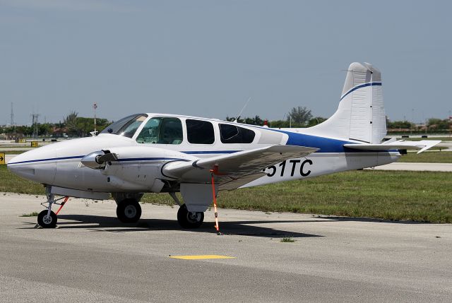 Beechcraft Travel Air (N951TC)