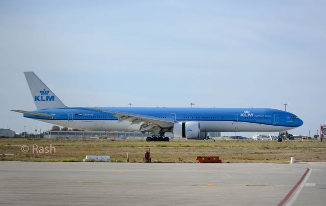 BOEING 777-300ER (PH-BVW)