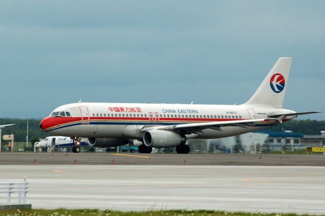 Airbus A320 (B-6672) - A320-232 c/n4220　China Eastern Airlines