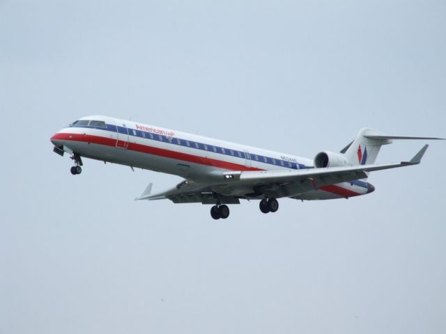 Embraer ERJ-145 (N524AE)