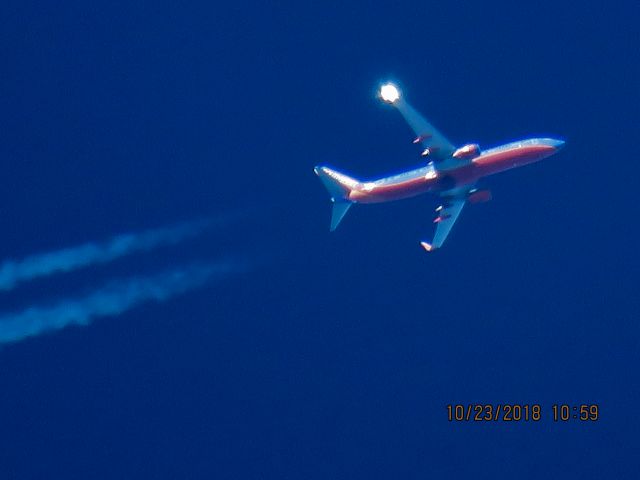 Boeing 737-800 (N8649A)