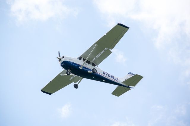 Cessna Skyhawk (N708LU)