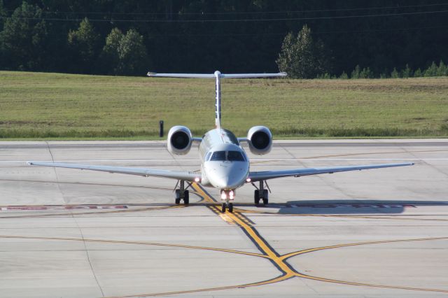 Embraer ERJ-145 (N928AE)