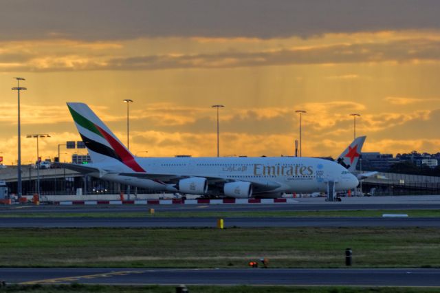 Airbus A380-800 — - this was in Sydney parked on 6/NOV/15 - cant read the tail number - let em know and I will key it in.