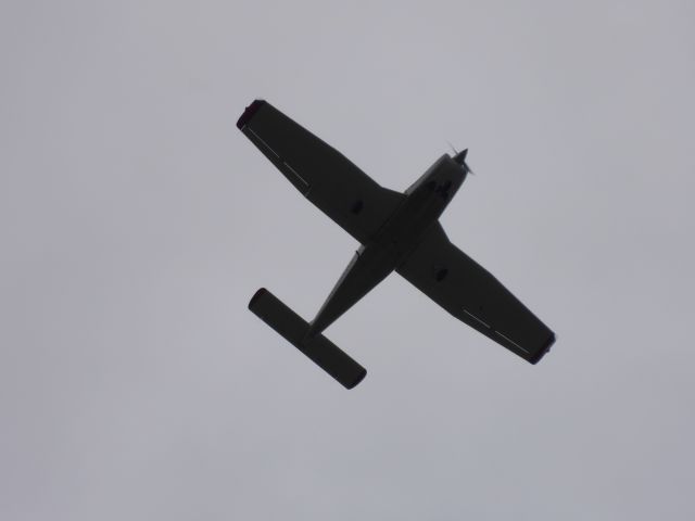 Piper Cherokee (N9516N)